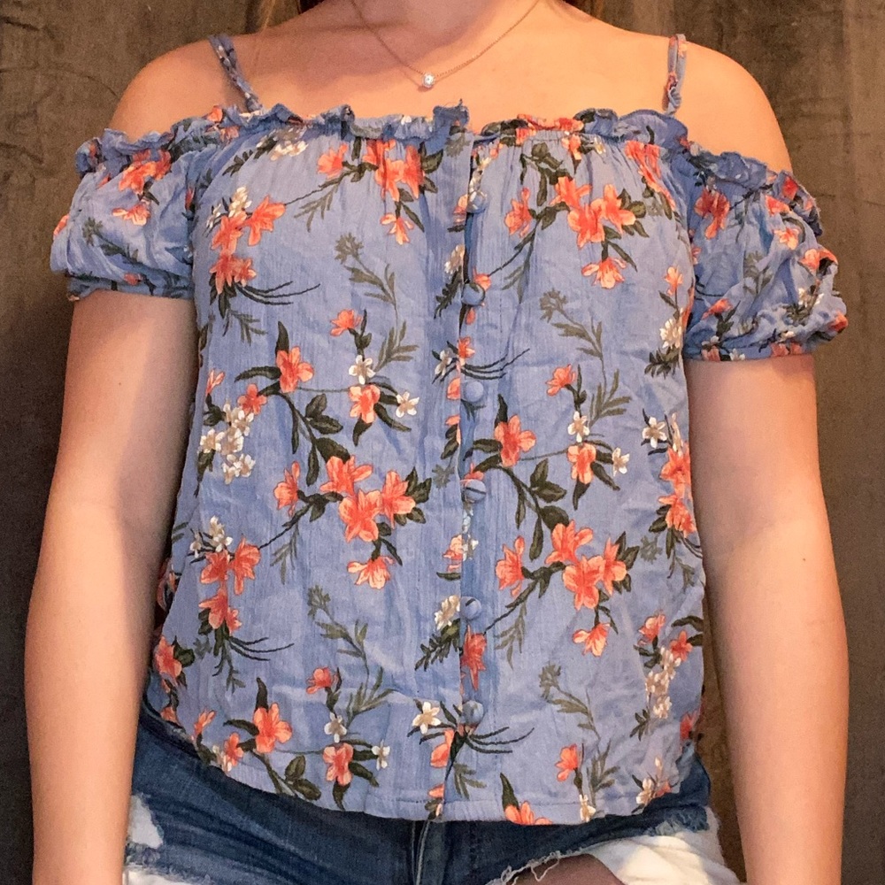 American Eagle floral top